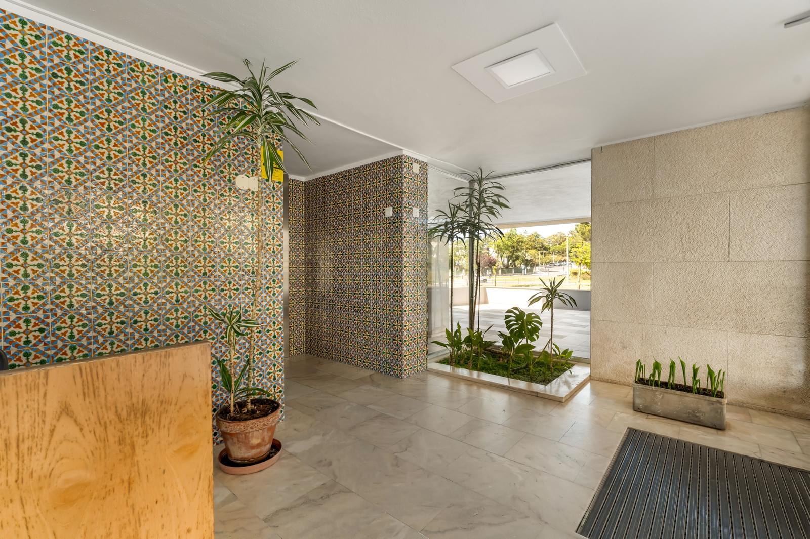 2 Bedroom Apartment/Flat's Image 38