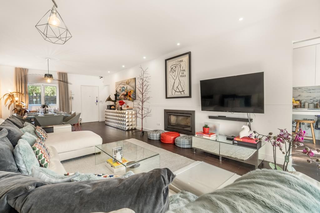 4 Bedroom House with garden, Encarnação, Lisboa 3131025584