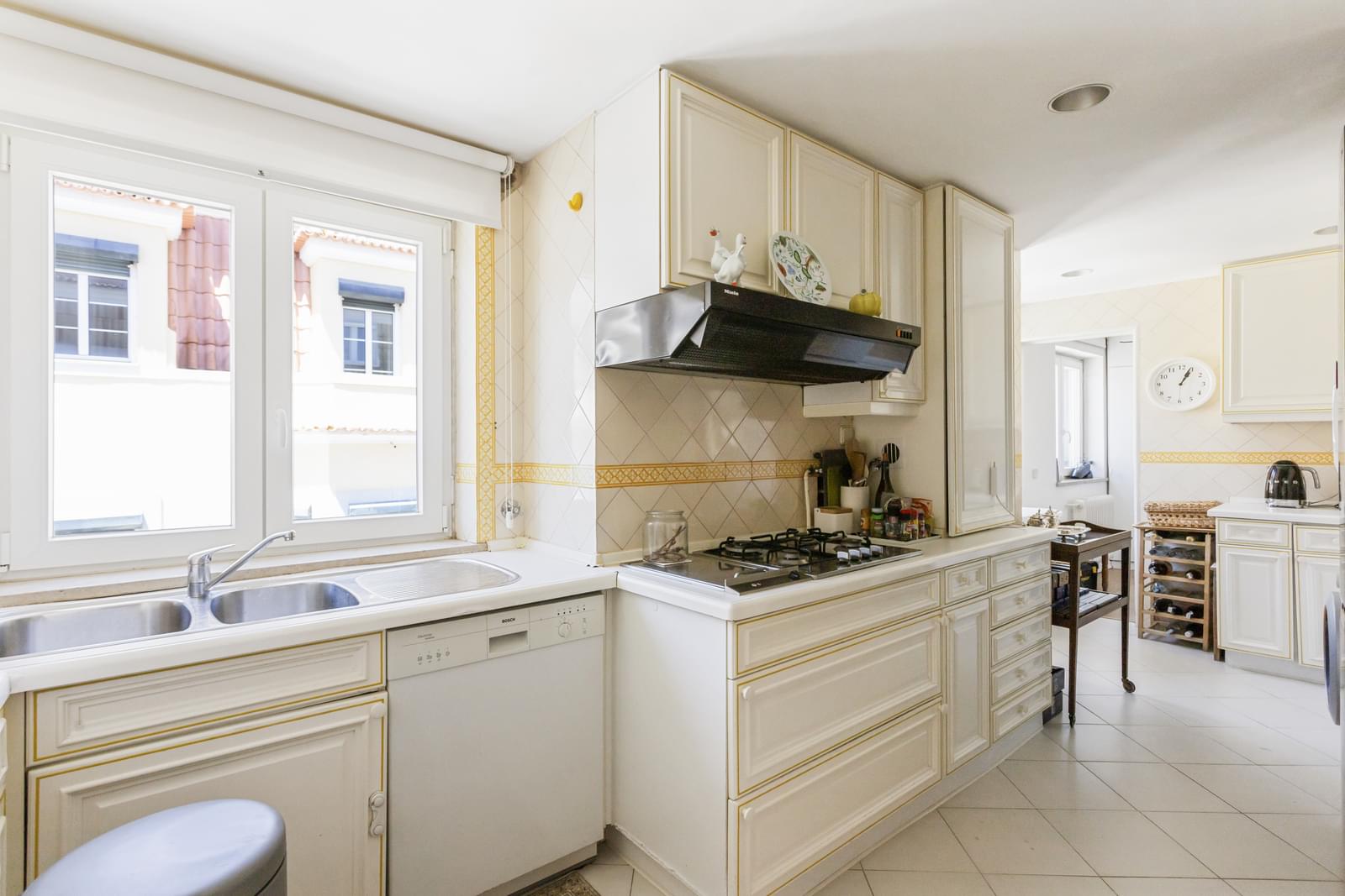 Duplex T1 + 1 com vista, Lapa, Lisboa - Imagem 7
