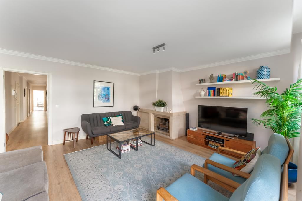 3 Bedroom Apartment with parking, Gulbenkian, Lisboa 935894361
