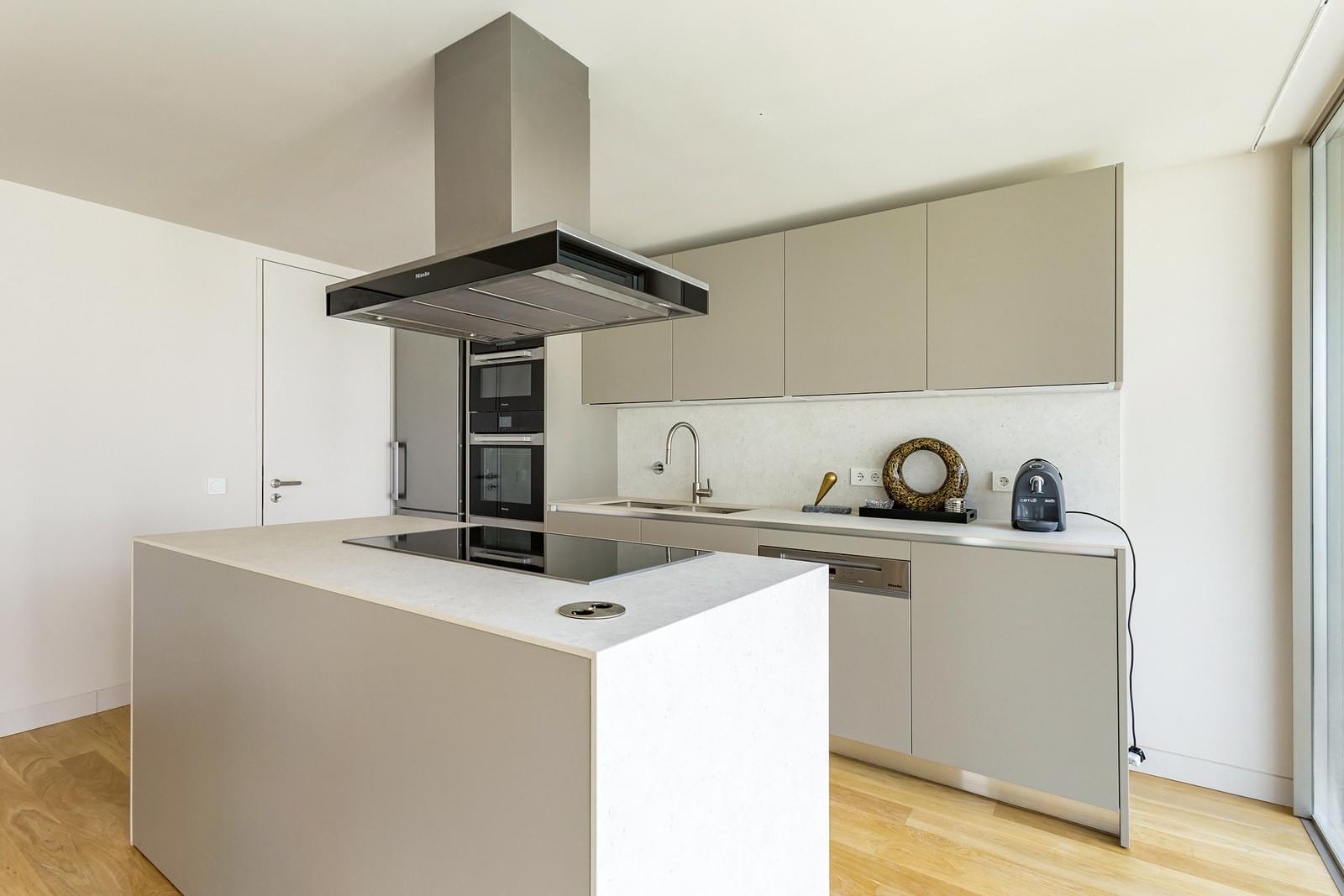 Apartamento T3 com vista, Duque de Loulé, Lisboa - Imagem 9
