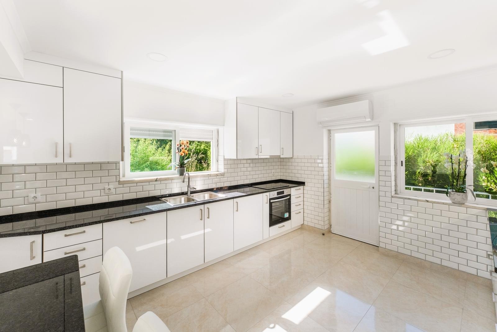 4 Bedroom Villa/Townhouse's Image 4