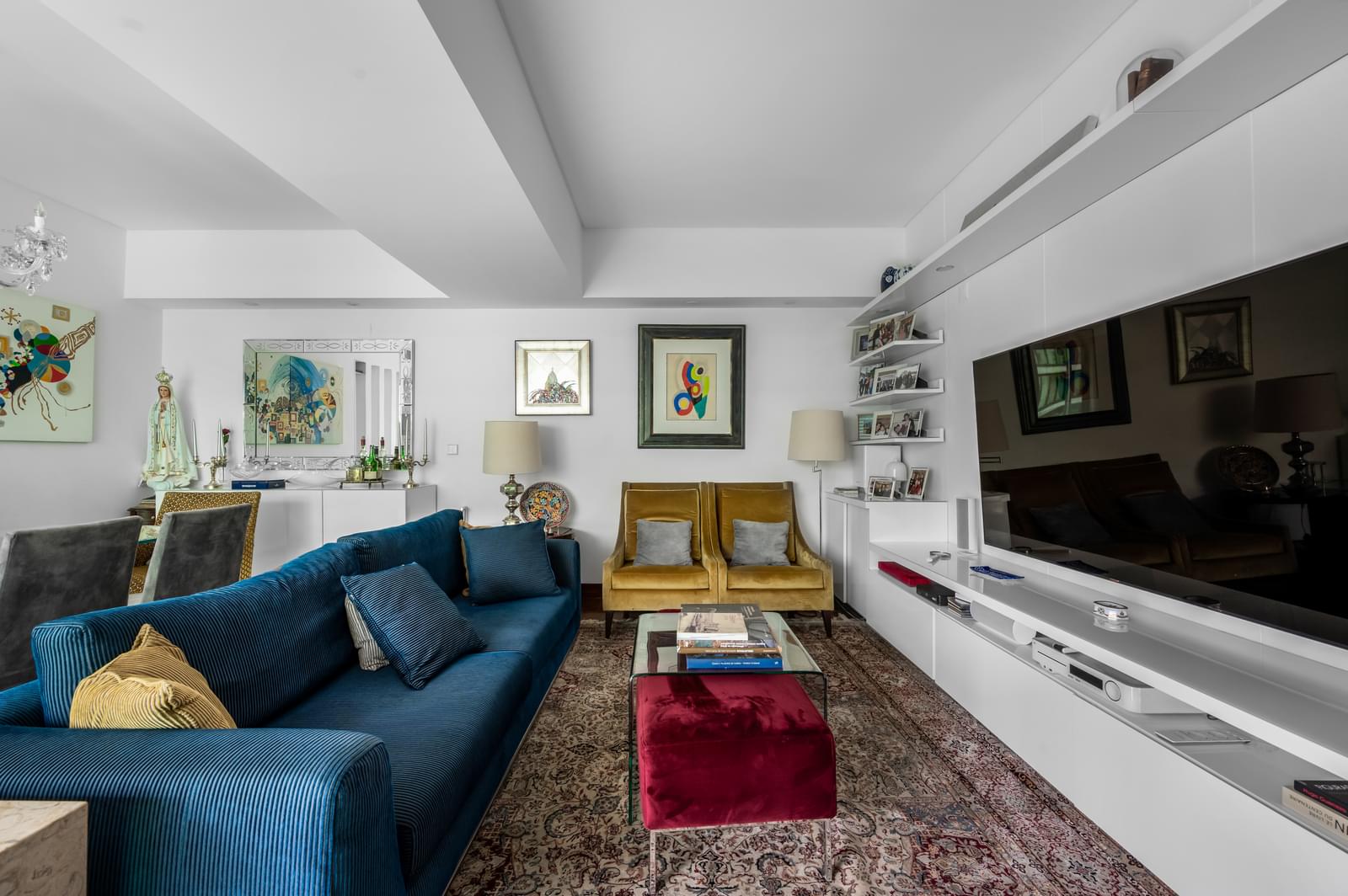 1 Bedroom Apartment with a view - Image 3
