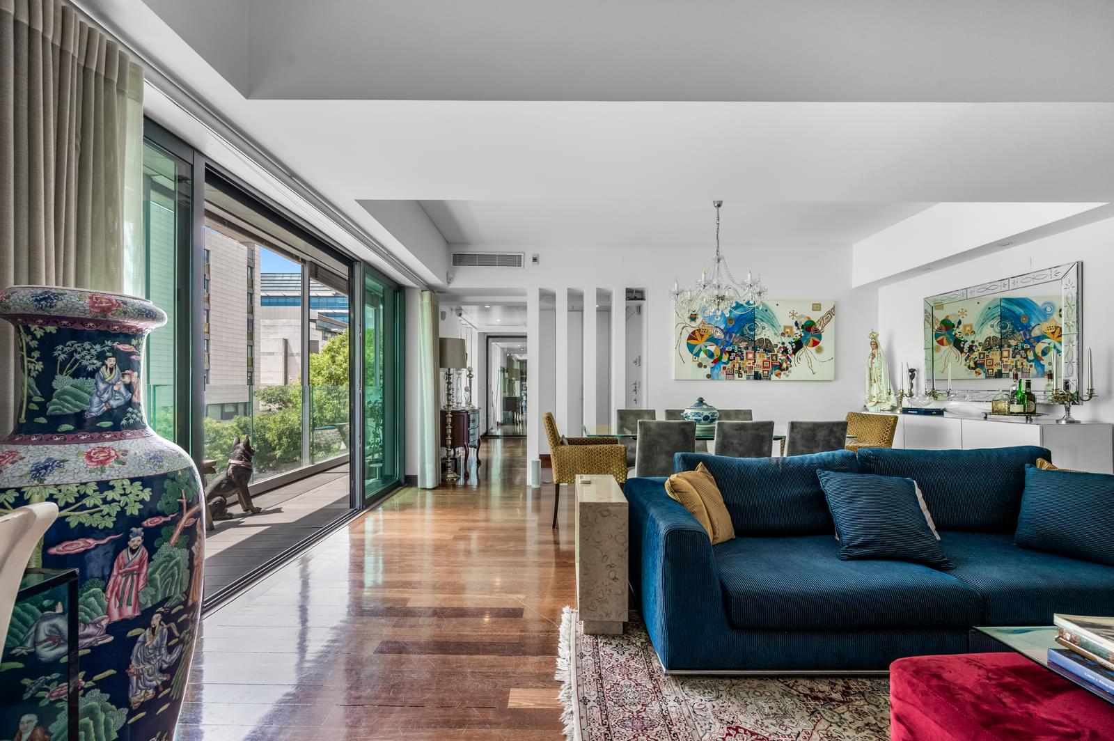 1 Bedroom Apartment with a view - Image 6