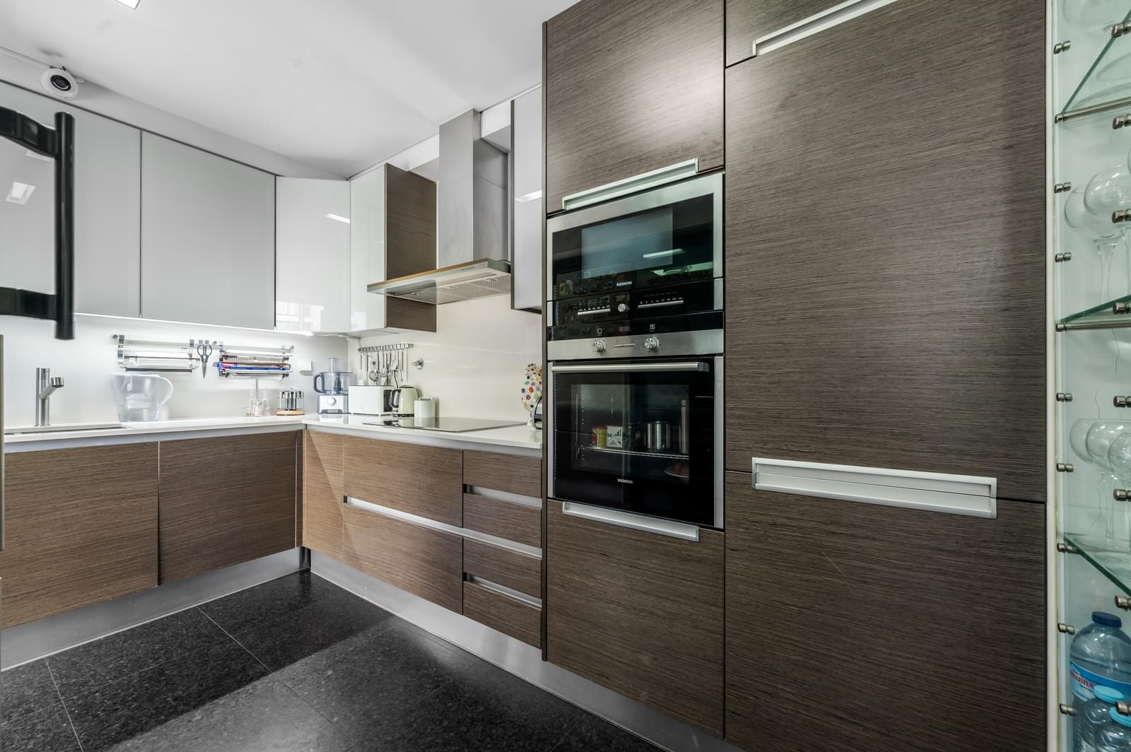 1 Bedroom Apartment with a view - Image 23