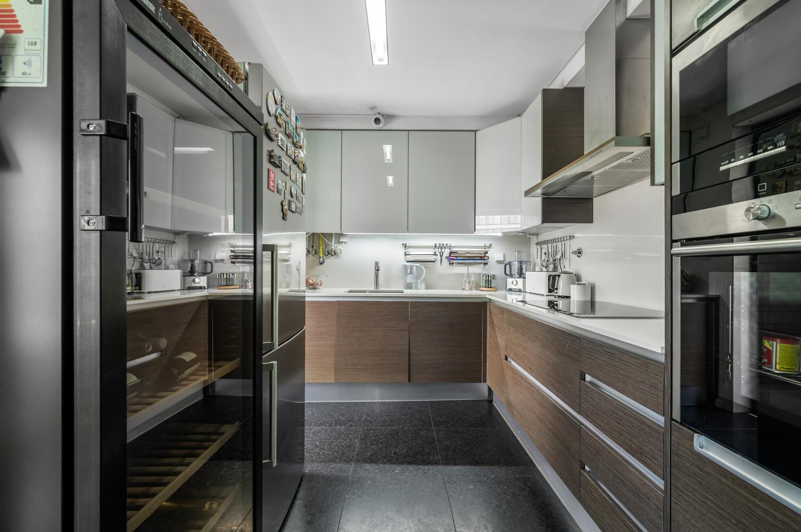 1 Bedroom Apartment with a view - Image 24