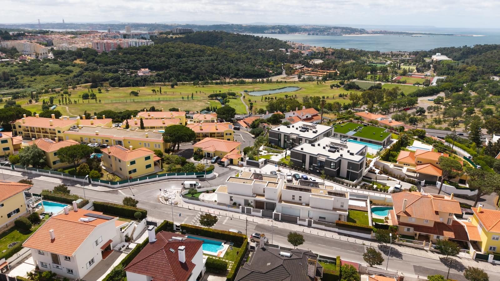 4 Bedroom Semi-detached house with a view, Nova Queijas, Oeiras - Image 35