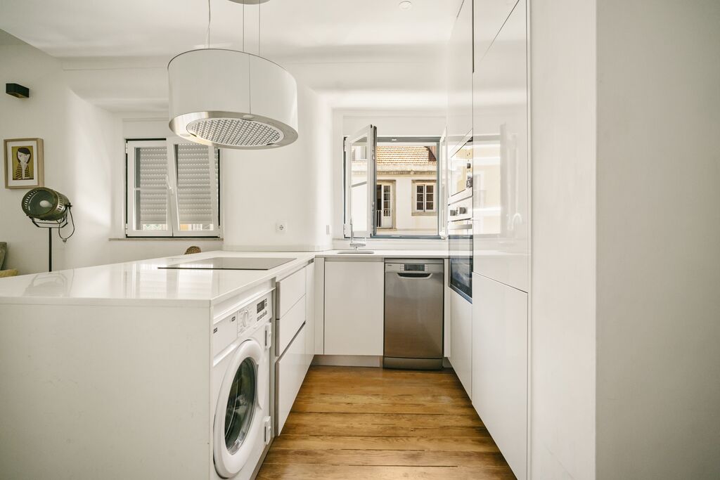 2 Bedroom Apartment with a view, Praça da Alegria, Lisboa 2385923385