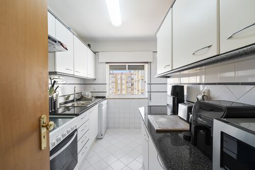 PF40825 - 3 Bedroom Apartment with a view, Telheiras, Lisboa - Image 8