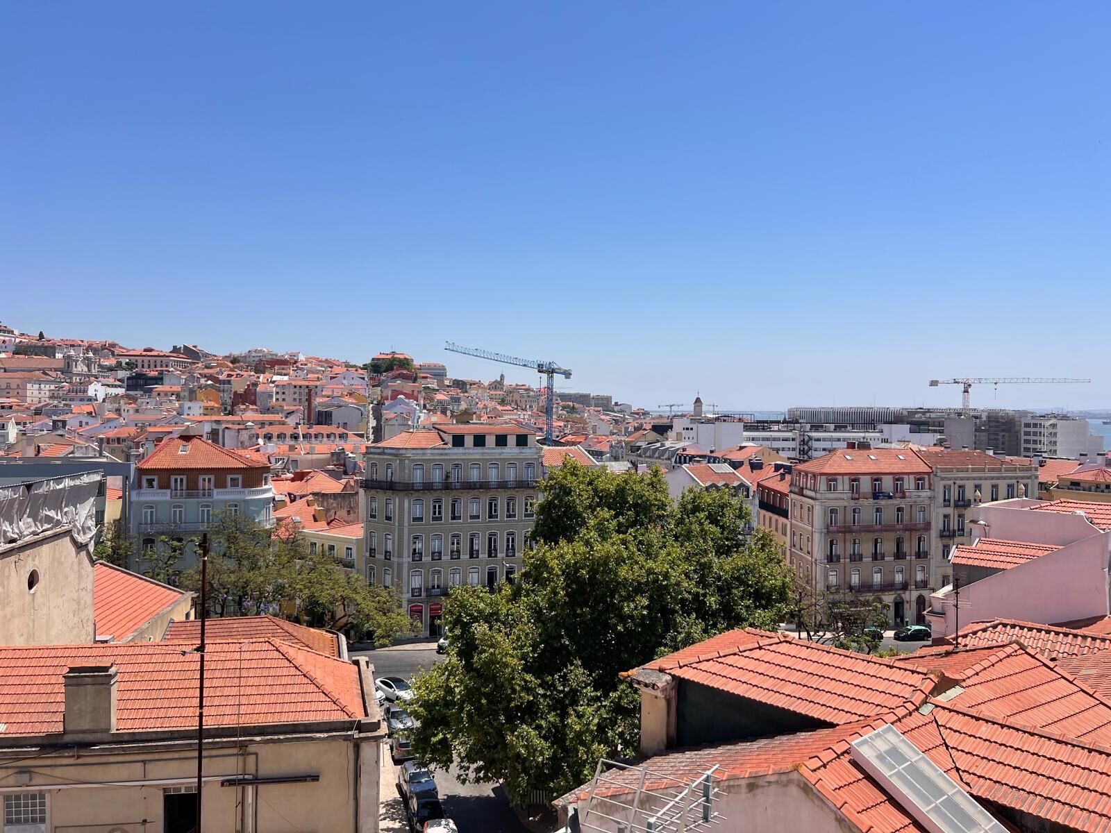 1 Bedroom Apartment with a view, Santos, Lisboa - Image 18