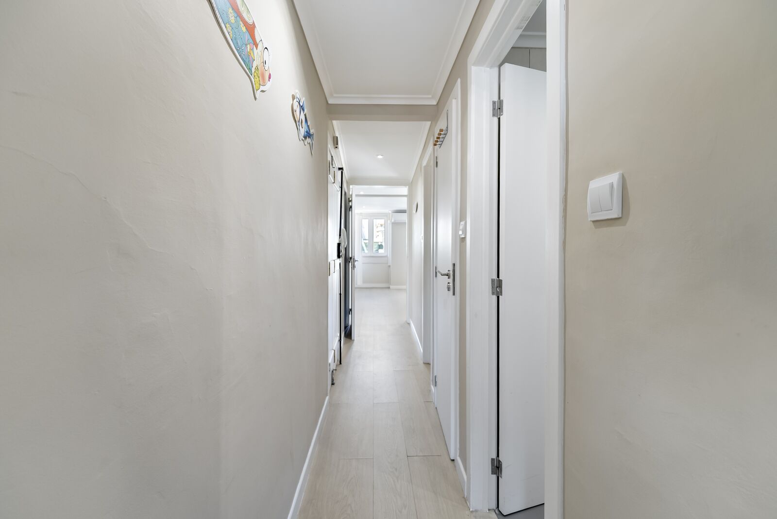 1 Bedroom Apartment with a view, Santos, Lisboa - Image 8