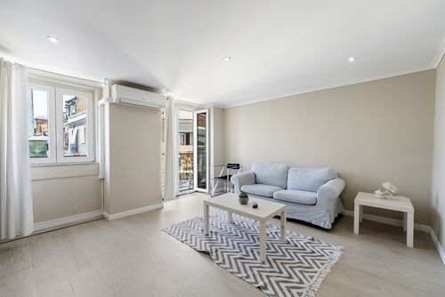 PF40832 - Apartamento T1 com vista, Santos, Lisboa