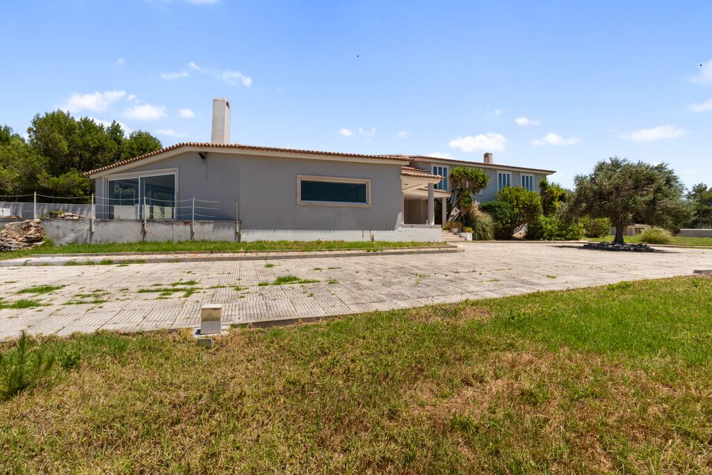 7 Bedroom House with garden, Guincho, Cascais