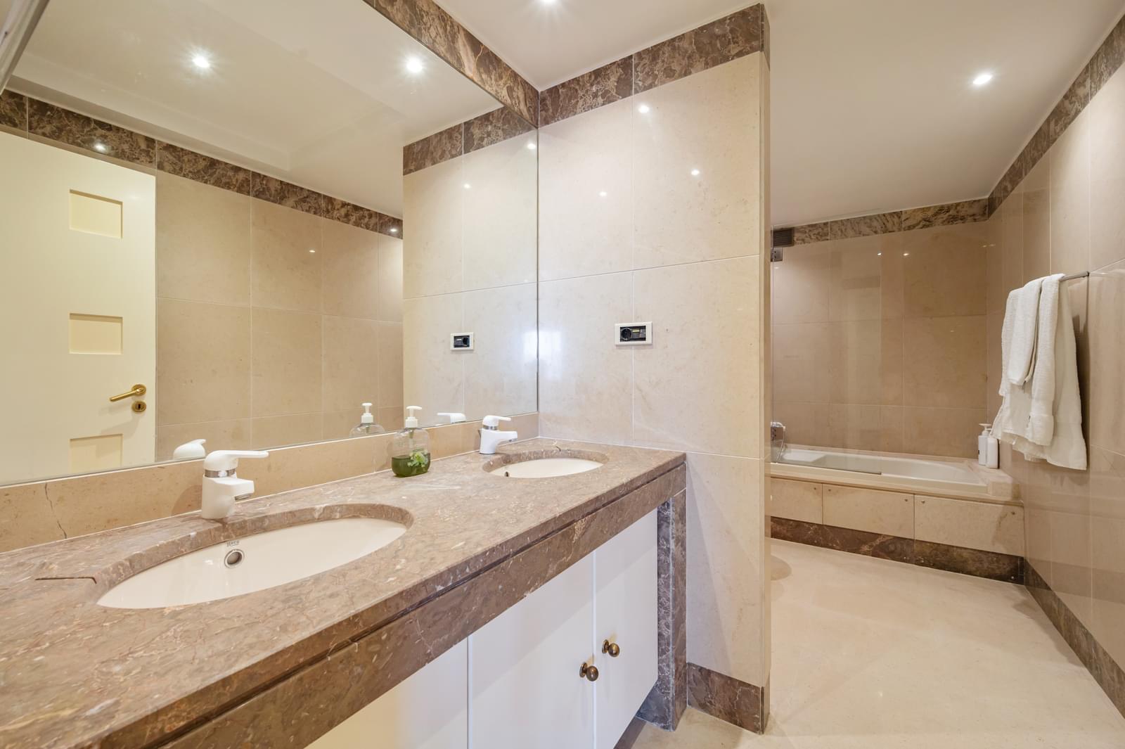 3 Bedroom Duplex with swimming pool, Graça, Lisboa - Image 16
