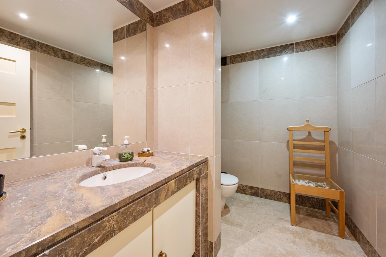 3 Bedroom Duplex with swimming pool, Graça, Lisboa - Image 11