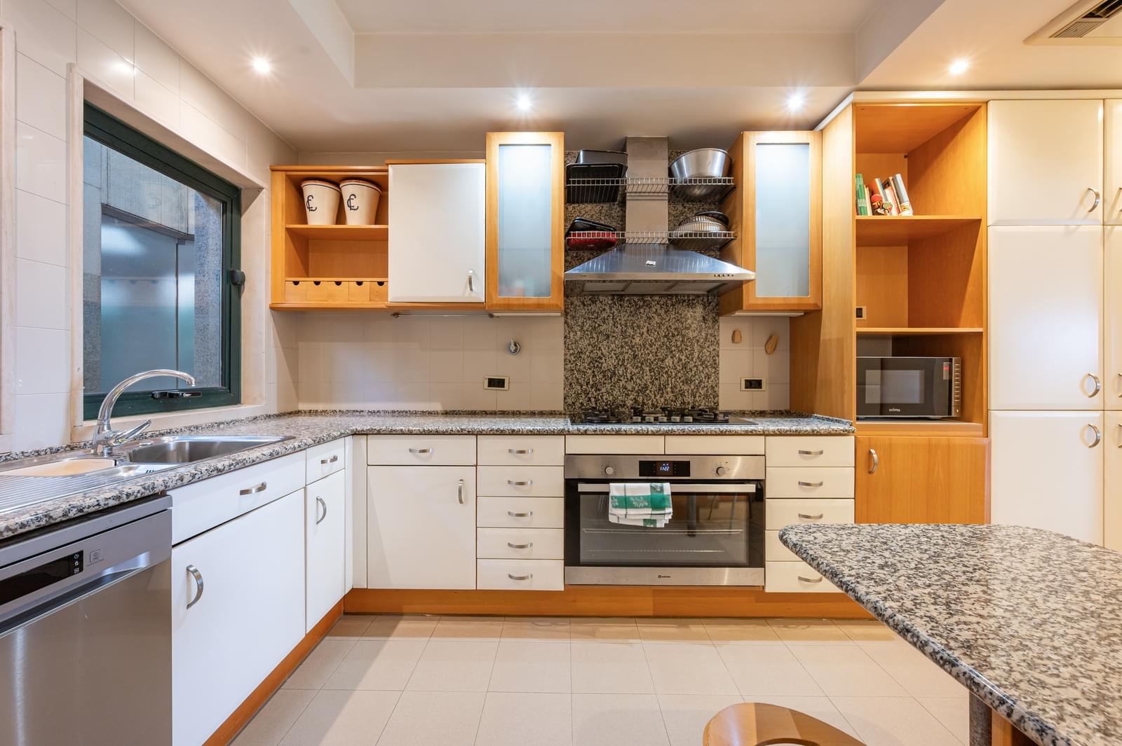 3 Bedroom Duplex with swimming pool, Graça, Lisboa - Image 8