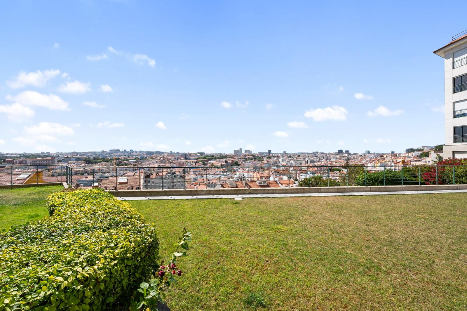 3 Bedroom Duplex with swimming pool, Graça, Lisboa - Image 25