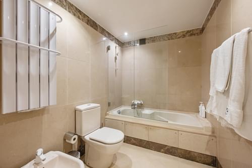 PF40837 - 3 Bedroom Duplex with swimming pool, Graça, Lisboa - Image 17
