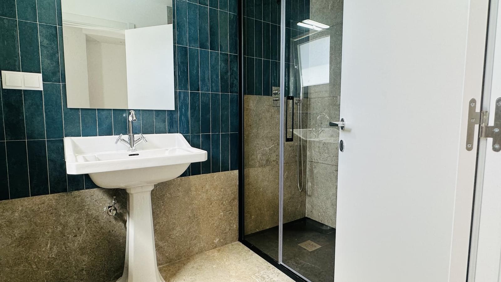2 Bedroom Apartment with a view, Estrela, Lisboa - Image 23