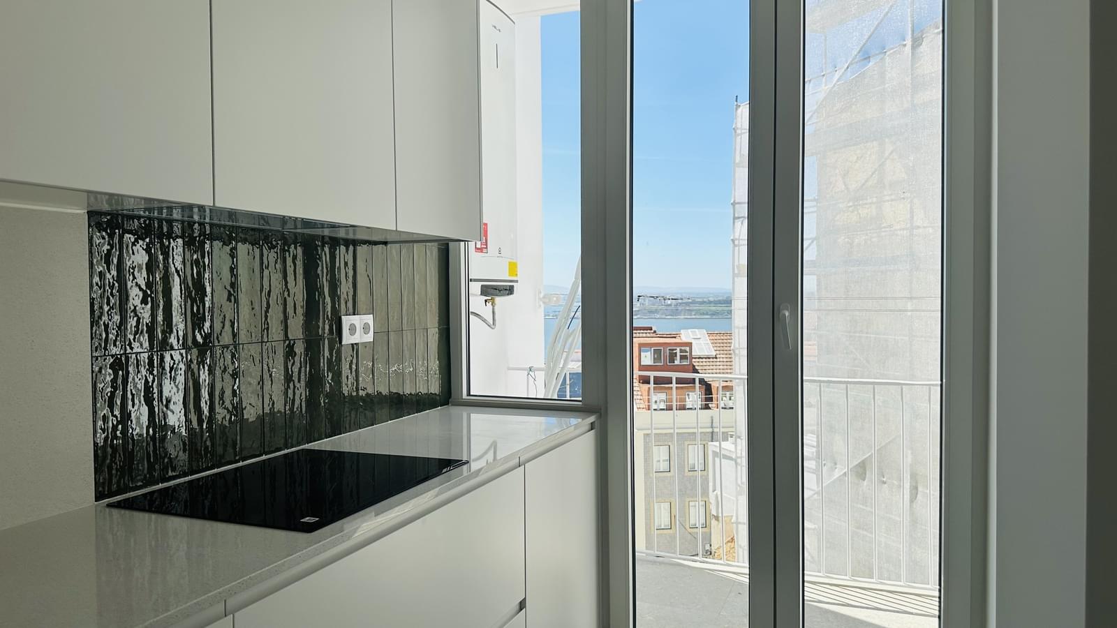 2 Bedroom Apartment with a view, Estrela, Lisboa - Image 10