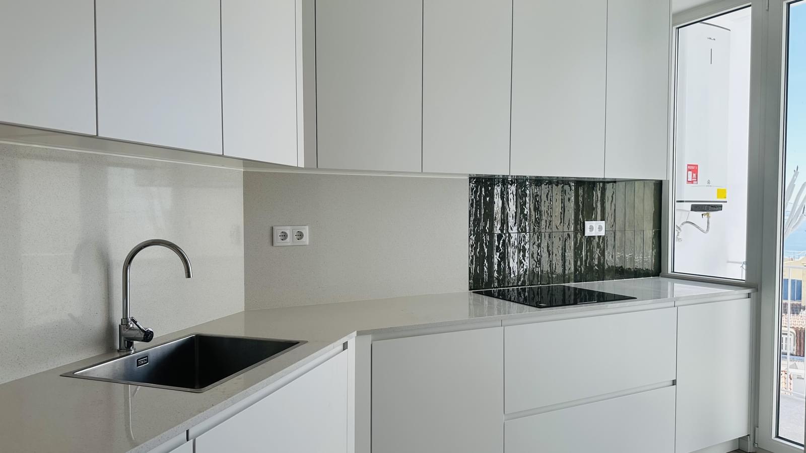 2 Bedroom Apartment with a view, Estrela, Lisboa - Image 12