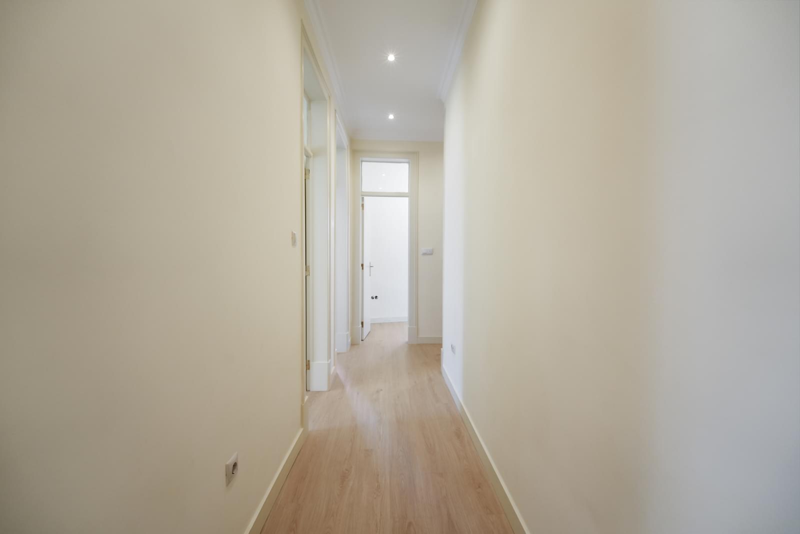 3 Bedroom Apartment with a view, Avenidas Novas, Lisboa - Image 4