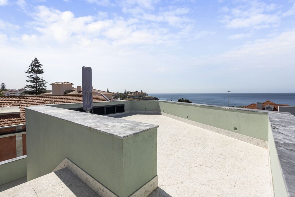 4 Bedroom House with garden, Estoril, Cascais