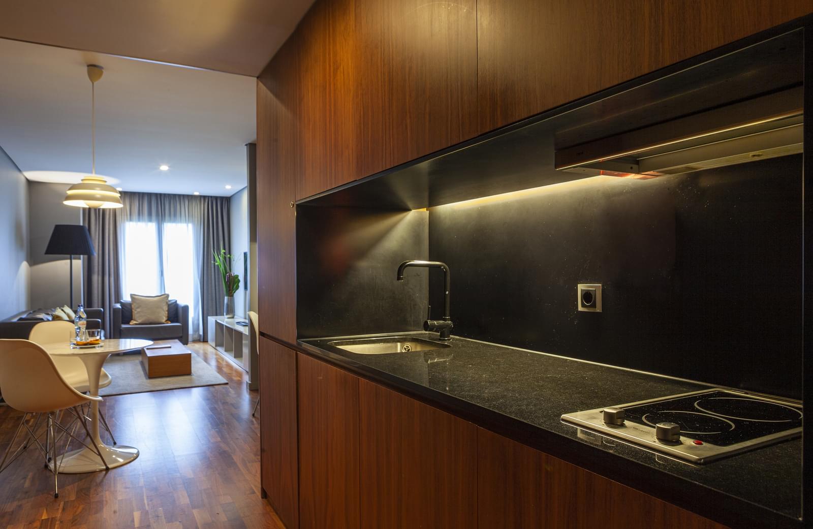 1 Bedroom Apartment with parking - Image 5
