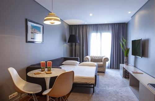 PF40875 - 1 Bedroom Apartment with parking - Image 2