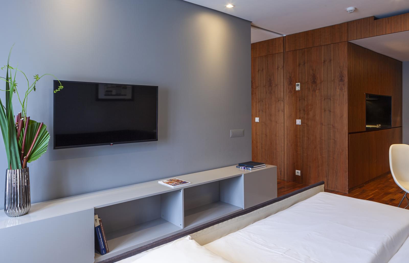 1 Bedroom Apartment with parking - Image 3