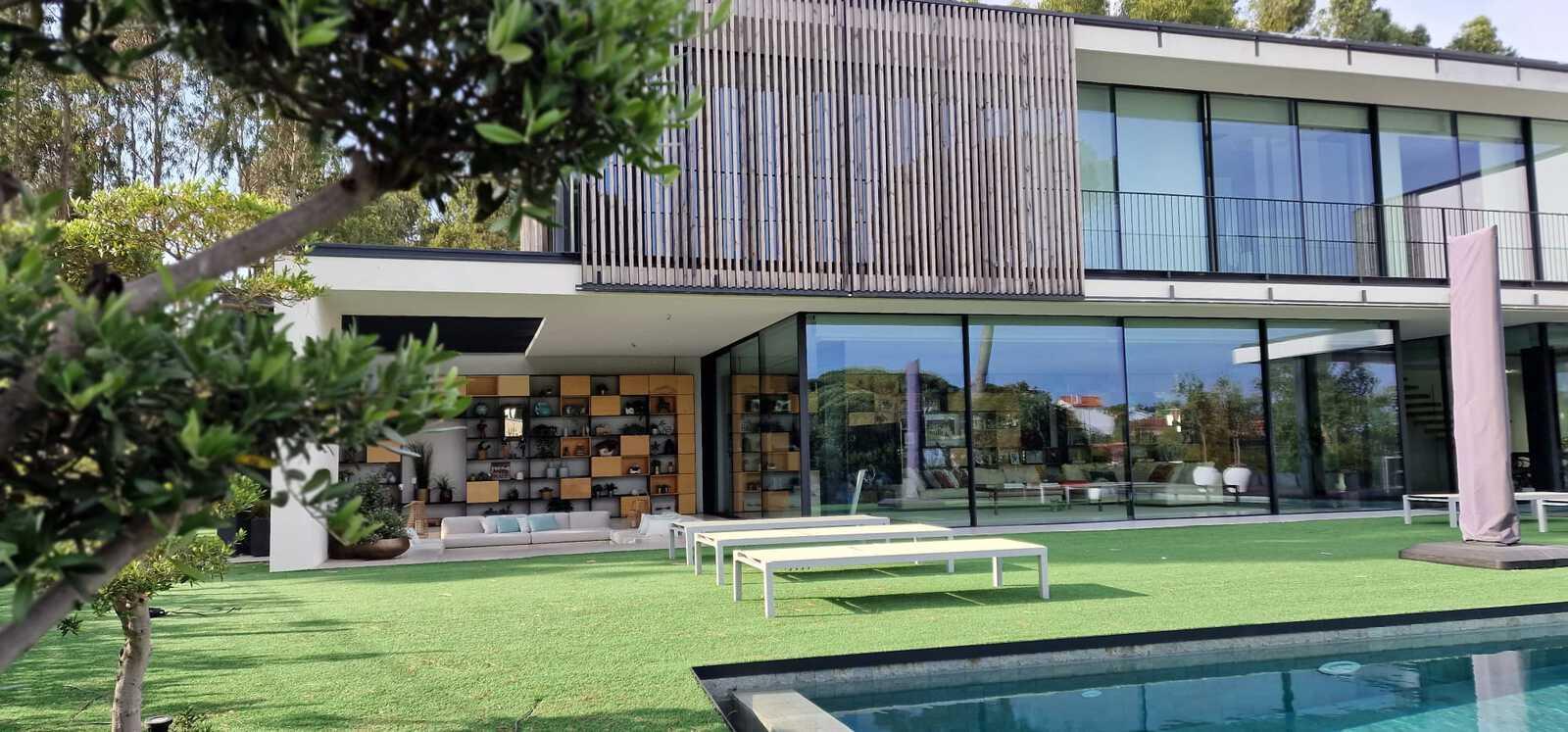 4 Bedroom Villa/Townhouse's Image 3