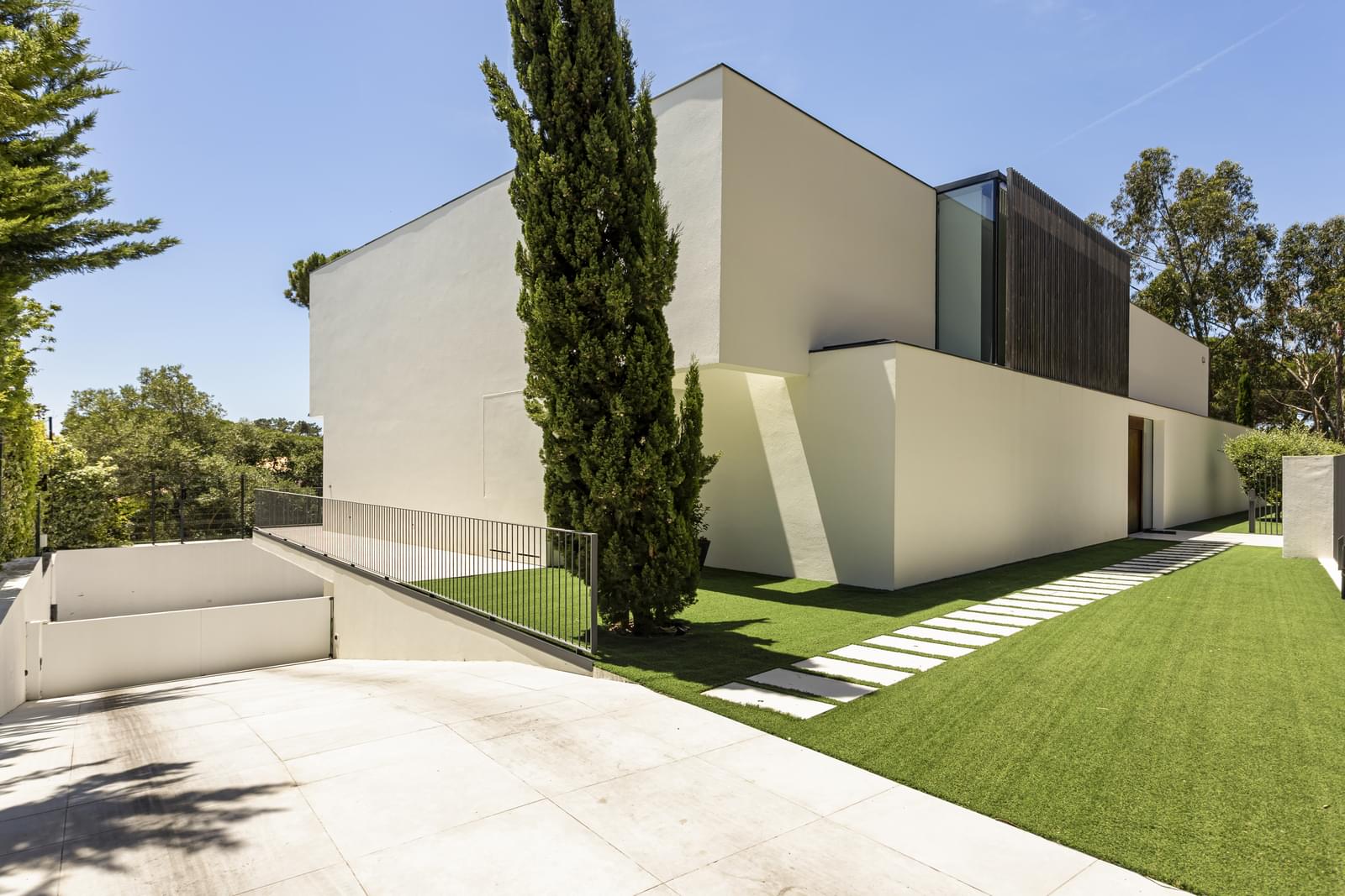 4 Bedroom Villa/Townhouse's Image 13
