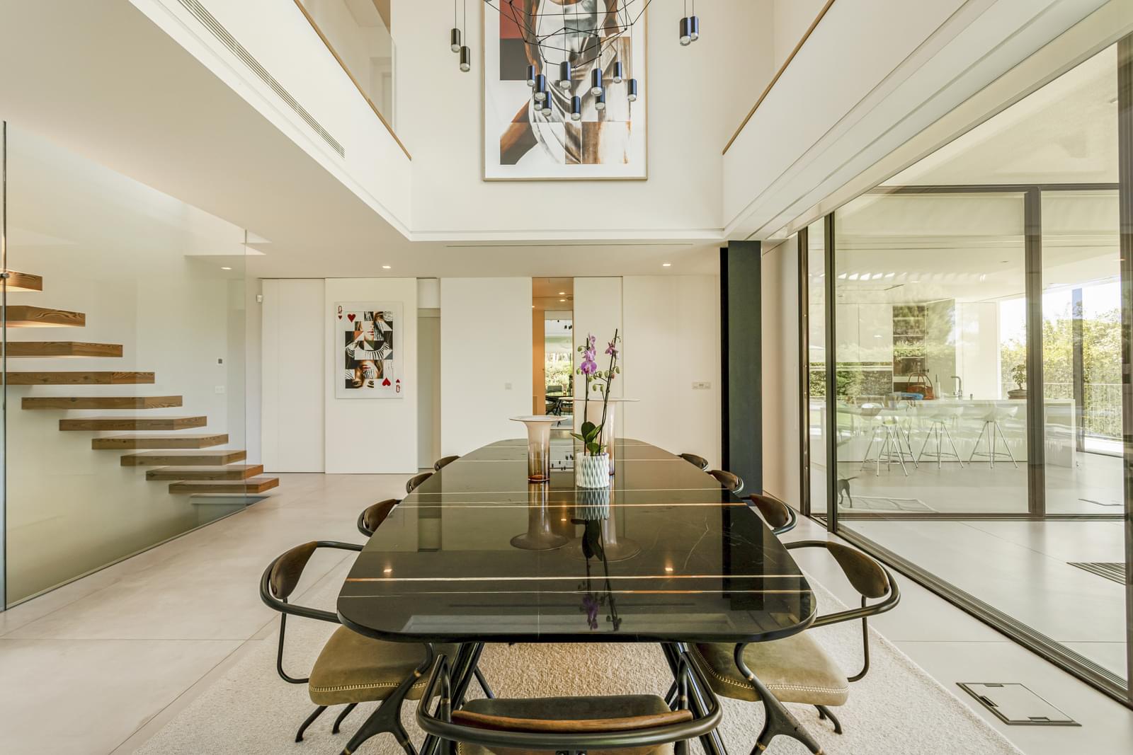 4 Bedroom Villa/Townhouse's Image 36
