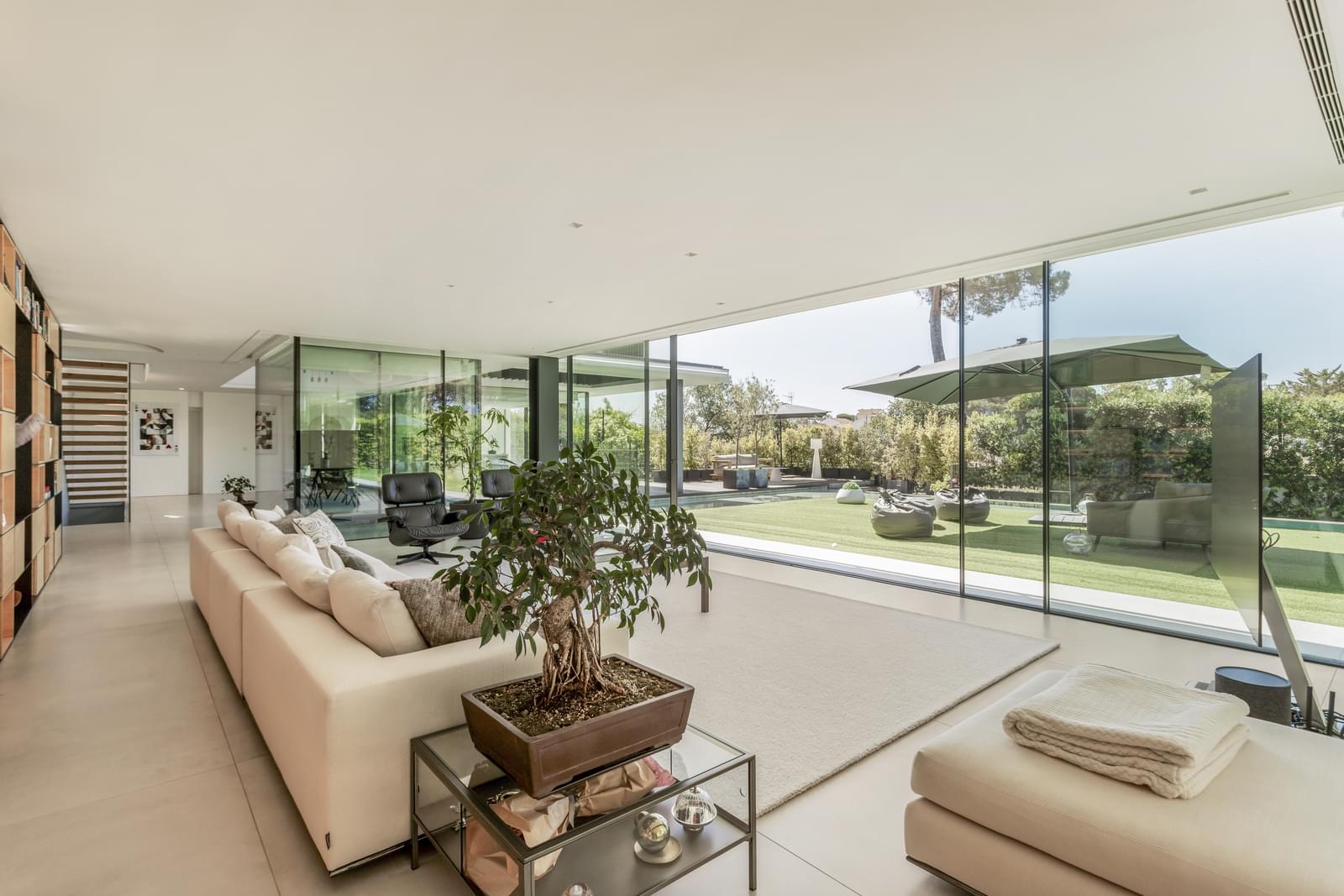 4 Bedroom Villa/Townhouse's Image 41