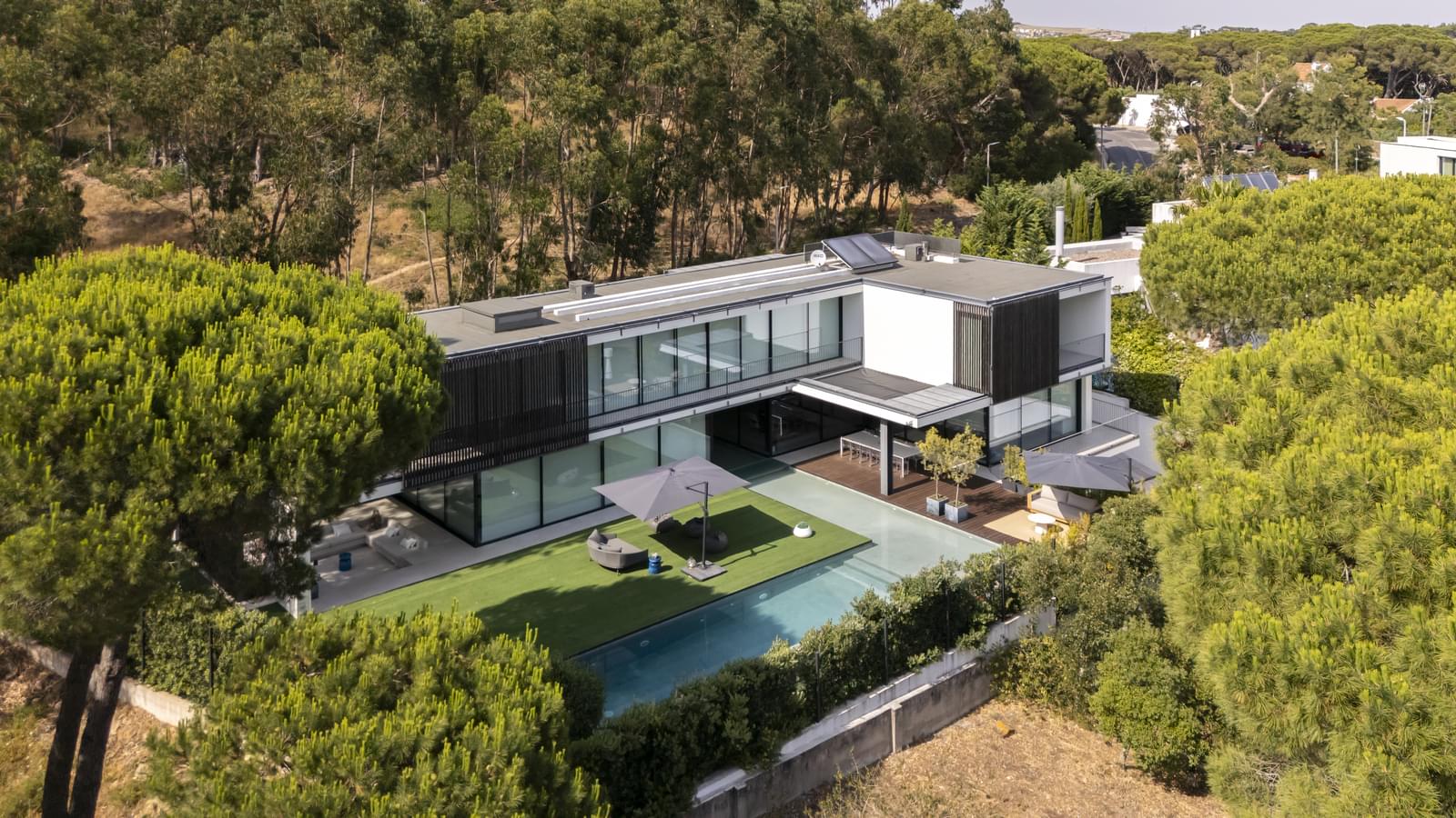 4 Bedroom Villa/Townhouse's Image 11