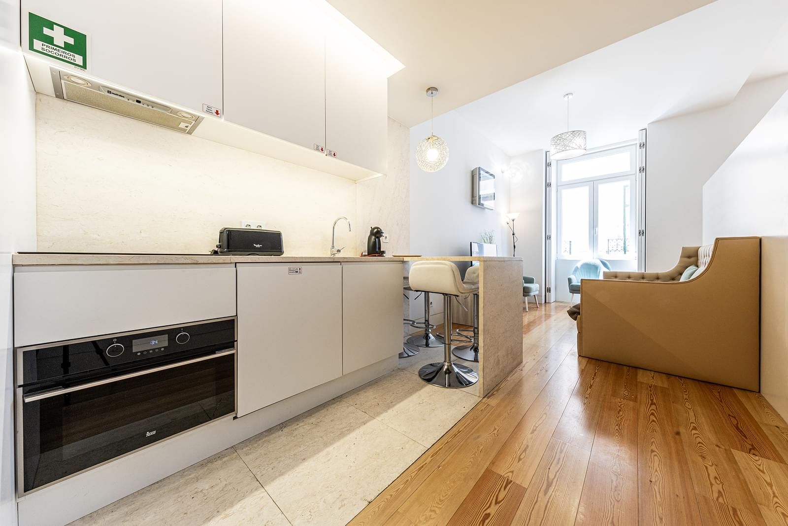 1 Bedroom Apartment with a view, Baixa Chiado, Lisboa - Image 9