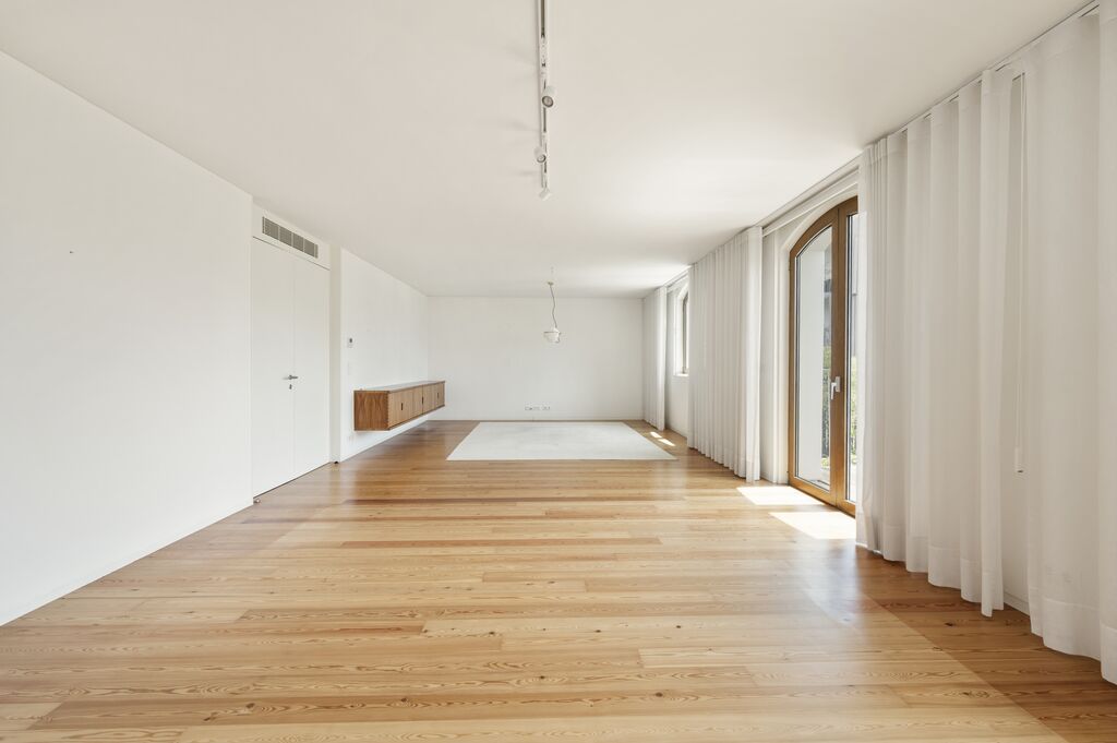 4 Bedroom Apartment with parking, Restelo, Lisboa