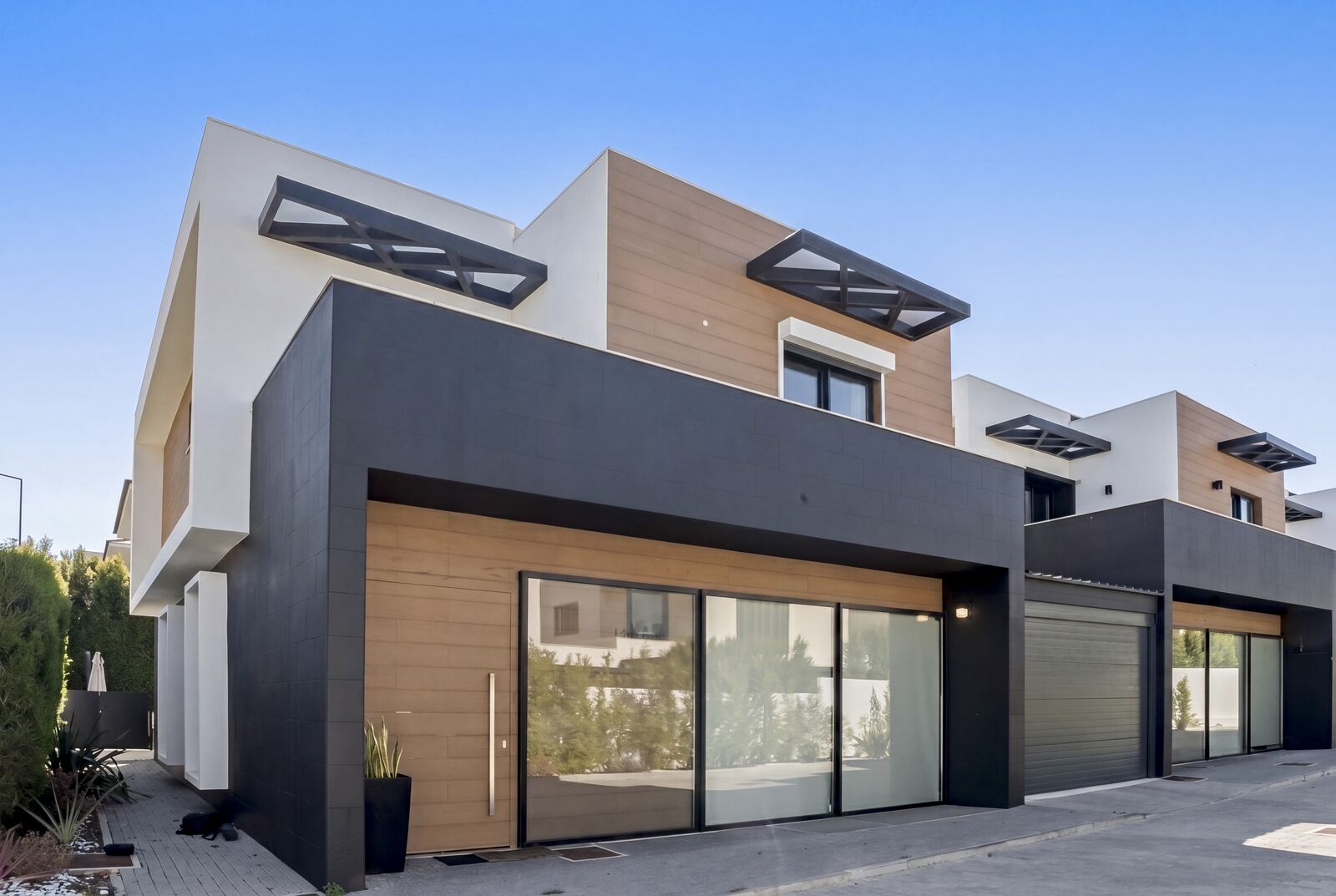 4 Bedroom Villa/Townhouse's Image 35