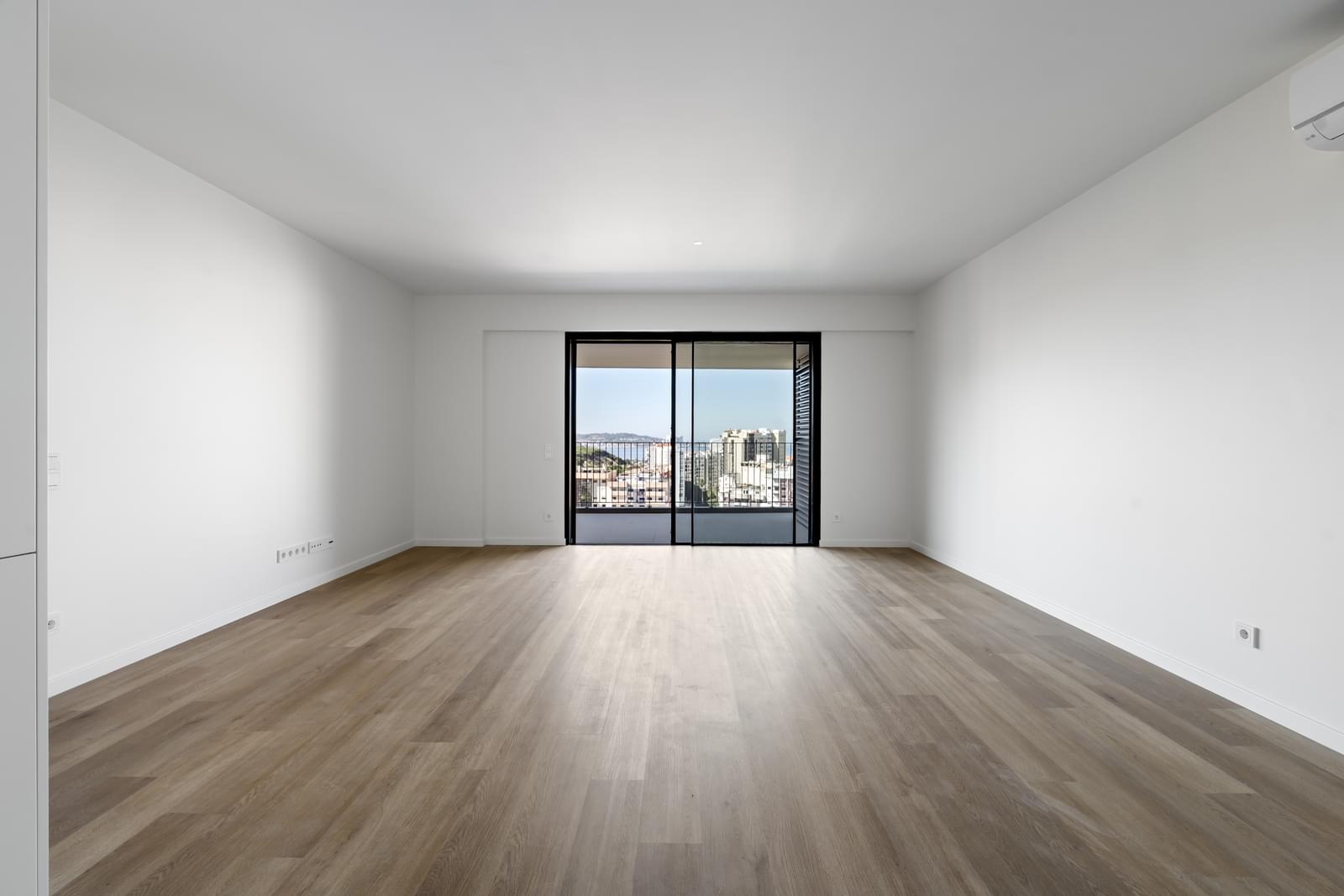 Apartamento T3 com vista, Miraflores, Oeiras - Imagem 2