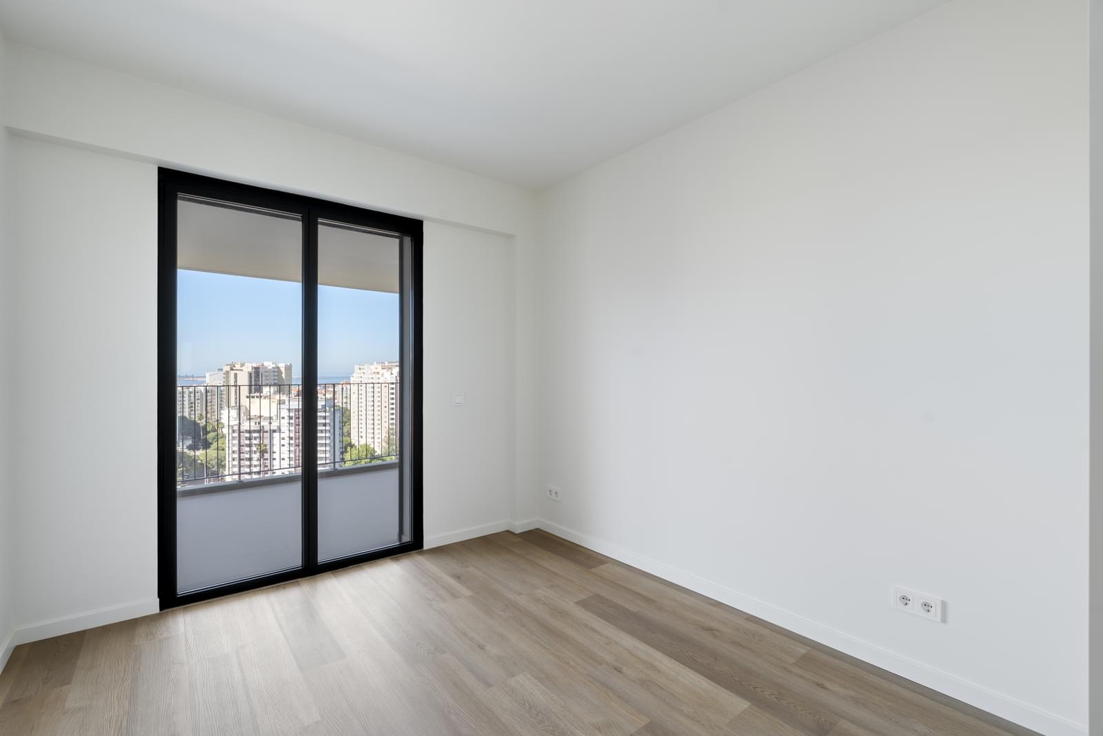 Apartamento T3 com vista, Miraflores, Oeiras - Imagem 10