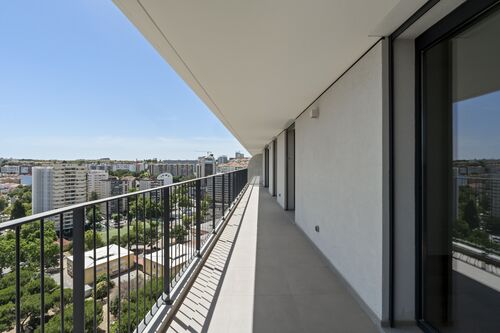 PF40986 - 3 Bedroom Apartment with swimming pool, Miraflores, Oeiras - Image 33