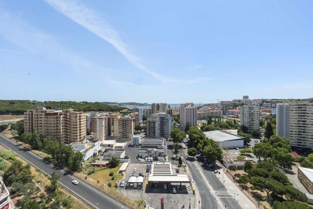 4 Bedroom Apartment with swimming pool, Miraflores, Oeiras