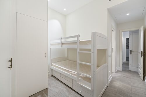 PF40989 - 3 Bedroom Duplex with swimming pool, Estrela, Lisboa - Image 25