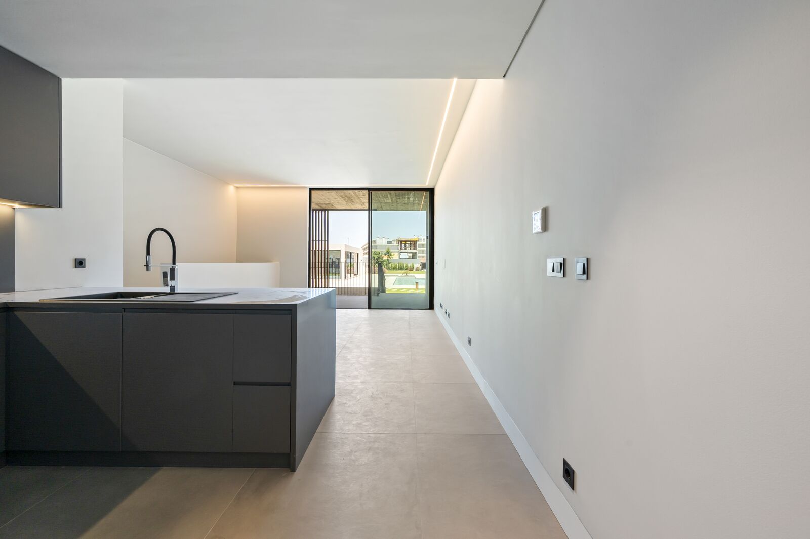 Duplex 3 + 1 pièces dans le Al Sal Residence, Quebrada Sul, Alcochete - Image 4