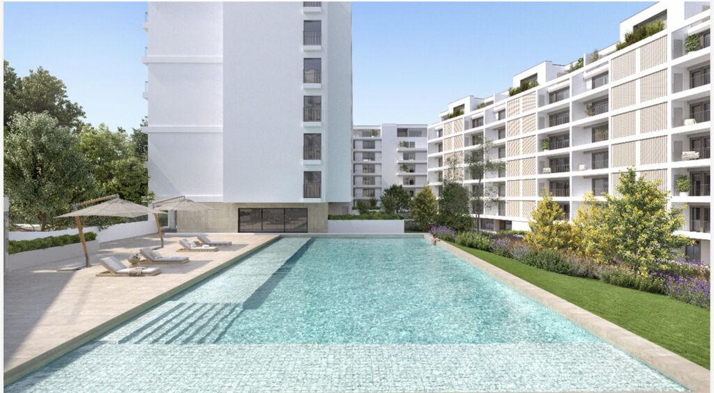 2 Bedroom Apartment with swimming pool, Loures