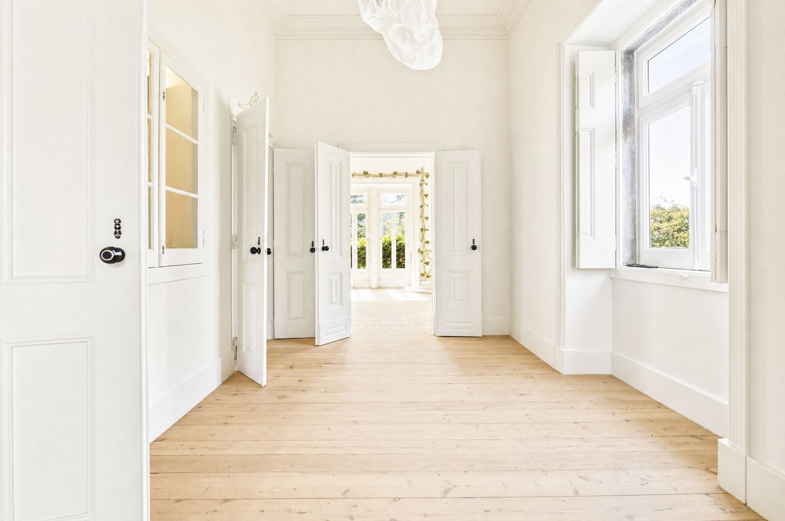 6 Bedroom Villa/Townhouse's Image 9