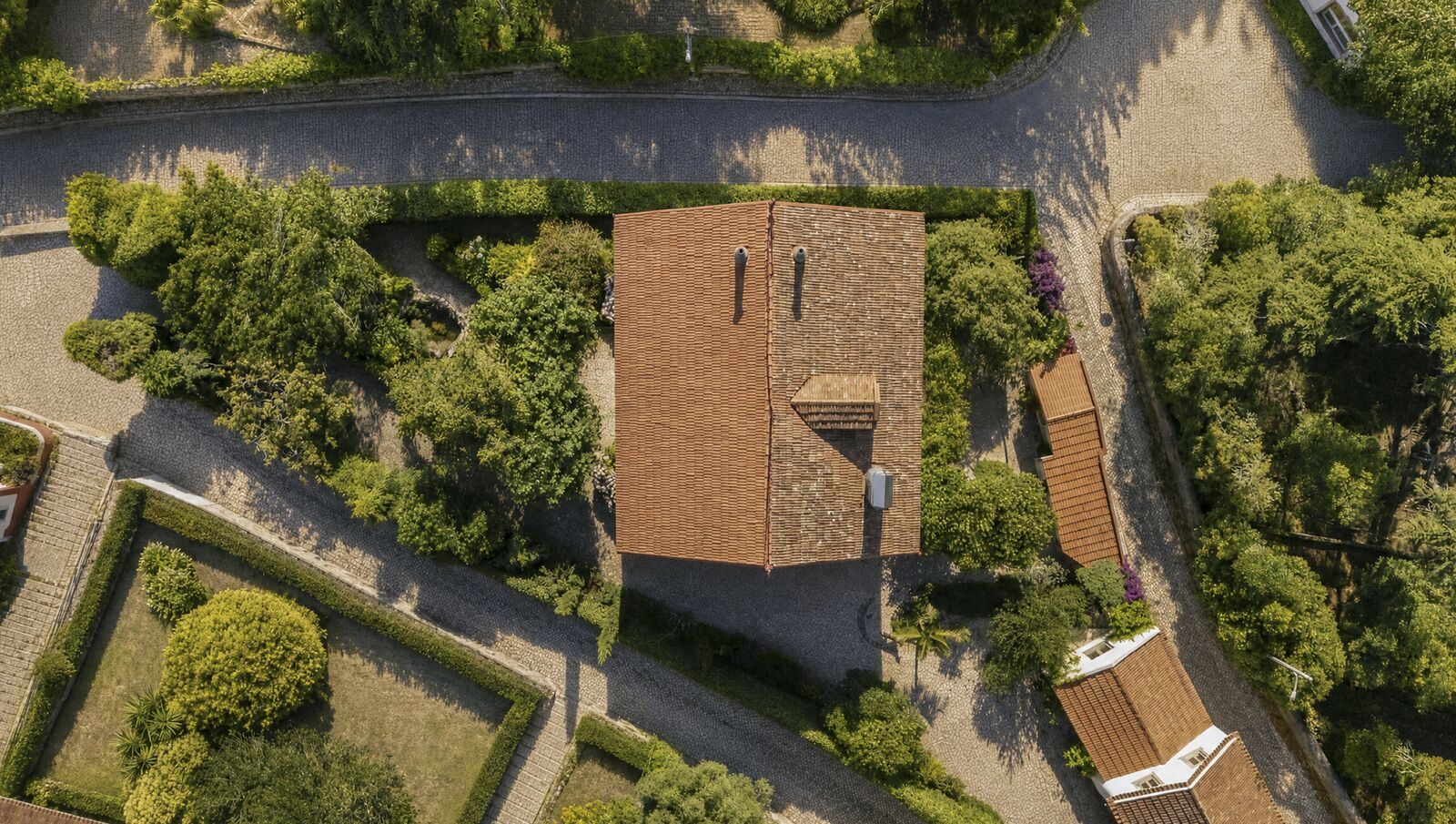 6 Bedroom Villa/Townhouse's Image 6