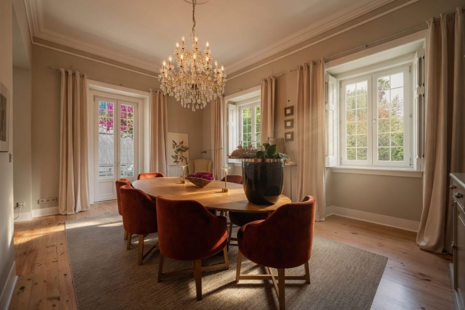 5 Bedroom Villa/Townhouse's Image 8