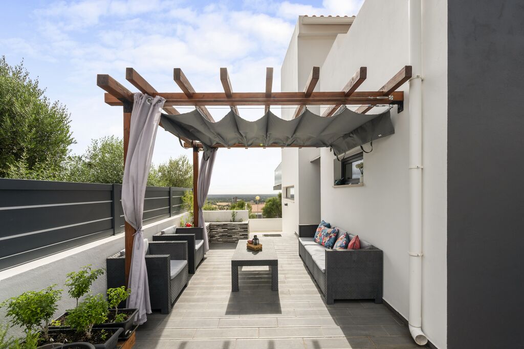 3 Bedroom Detached house with parking, Santiago do Cacém