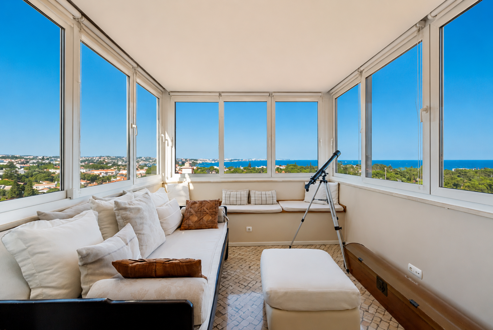 4 Bedroom Penthouse with a view, Gandarinha, Cascais - Image 2